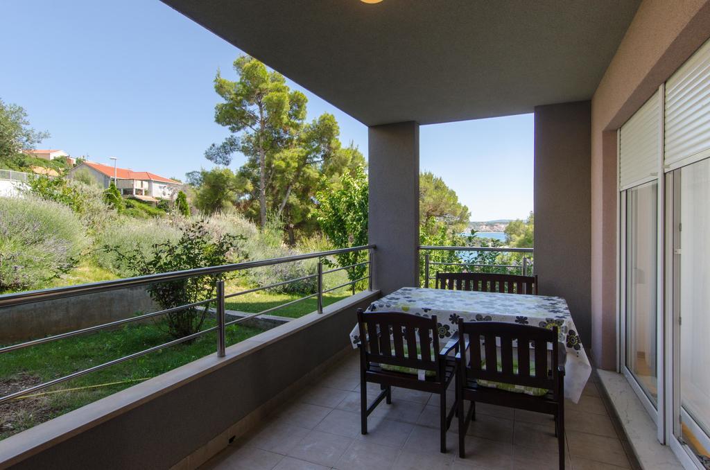 Deluxe Apartment Bagaric Trogir Bilik gambar