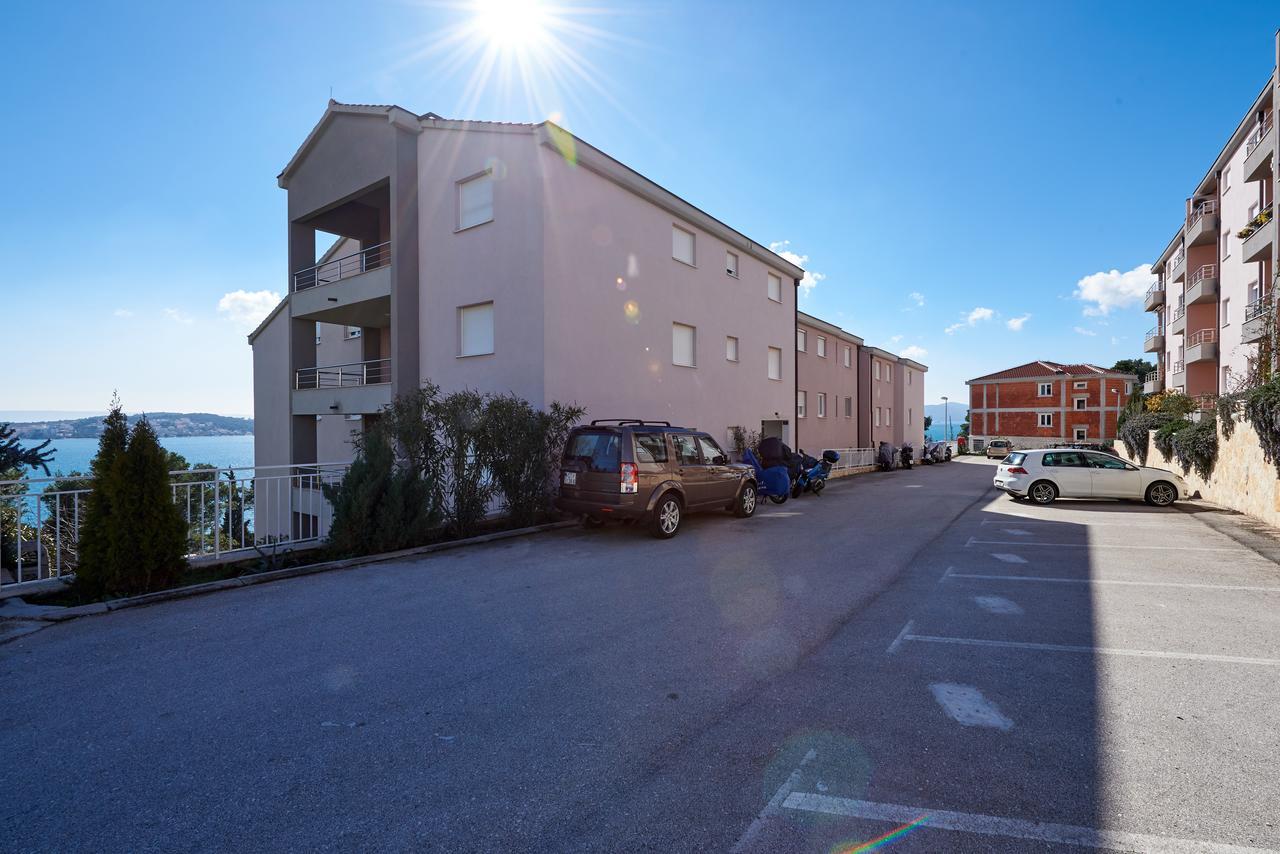 Deluxe Apartment Bagaric Trogir Luaran gambar